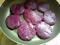 妈妈做的紫薯饼