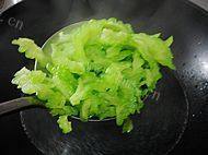 食欲满满的咸蛋炒苦瓜做法图解10)