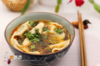 美味的酸汤饺子