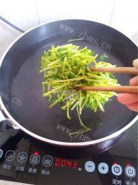 家常菜凉拌豌豆苗做法图解3)