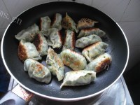 DIY韭菜鸡蛋煎饺做法图解14)
