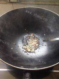 美味的炸酱面做法图解9)