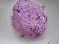 DIY美食派紫薯糯米饼做法图解4)