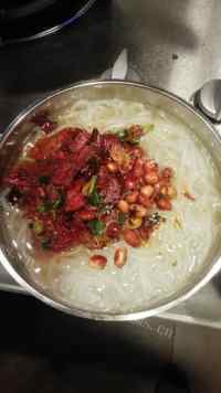 美味的牛肉米粉做法图解5)