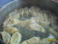 自己做的牛肉水饺做法图解12)