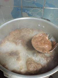 美味的番茄牛肉汤做法图解5)