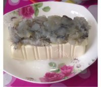 虾蓉蒸豆腐做法图解3)