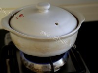 美味的金针牛肉砂锅做法图解4)