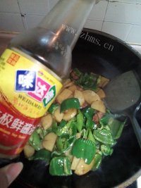 玉盘珍馐的青椒土豆片做法图解6)