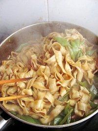 味道不错的扁豆焖面