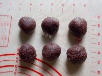美味的挤挤小猪面包做法图解13)