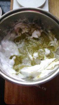 好吃的抹茶戚风蛋糕做法图解7)
