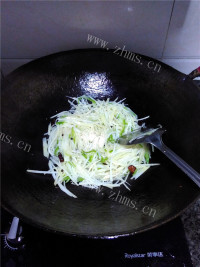 家常土豆丝做法图解10)
