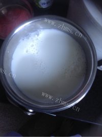 热腾腾的自制酸奶做法图解6)