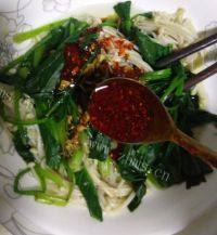 家常菜金针菇拌菠菜