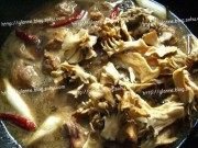 美味的灰树花烧排骨