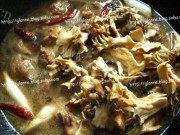 美味的灰树花烧排骨