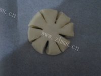 自制豆沙花朵面包做法图解6)
