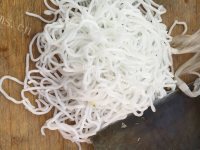 鲜美可口的豆芽炒肉做法图解2)