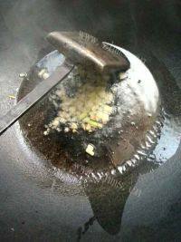 味道不错的青椒鸡蛋粑子做法图解2)