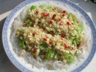 家常菜蒜蓉粉丝蒸丝瓜