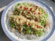 家常菜蒜蓉粉丝蒸丝瓜
