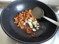 家常菜丝瓜炒肉做法图解4)