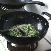 #DIY#豆芽炒韭菜做法图解8)