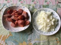 好吃的香肠玉米蛋炒饭做法图解2)