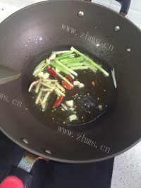 色香味俱全的青椒肉丝做法图解3)