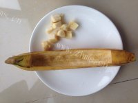 自制香蕉船水果沙拉做法图解7)
