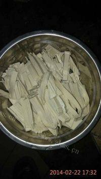 家常菜清炒豆皮做法图解2)