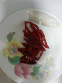 家常菜酸溜土豆丝做法图解2)