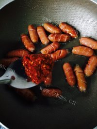 美味的爆炒脆皮肠做法图解5)