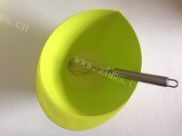 自制原味小蛋糕做法图解4)