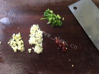 热腾腾的肉末粉丝做法图解5)