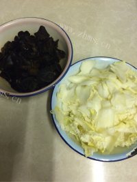家常菜黑白菜做法图解1)