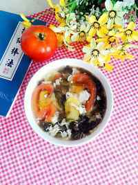 美味的番茄紫菜蛋汤