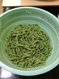 美味的胡萝卜炒面做法图解5)