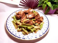 美味营养的排骨炖豆角做法图解8)