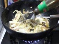 「DIY美食」炒年糕做法图解17)