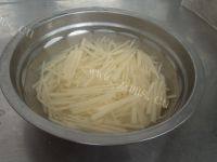 家常酸辣土豆丝做法图解2)