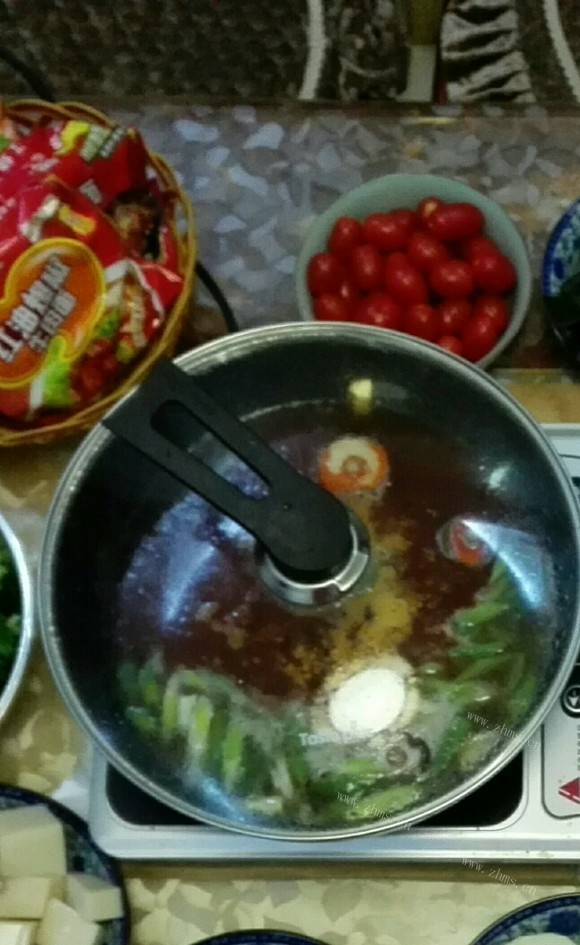 喷香的羊肉火锅