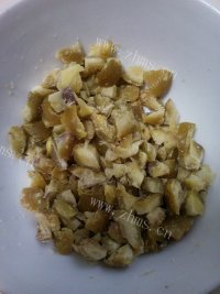 美味的小米栗子粥做法图解1)