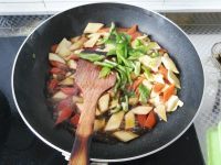 家常菜蚝油鸡腿菇做法图解7)