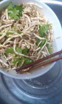 色味俱佳的凉拌鱼腥草做法图解4)