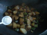 色味俱佳的酱土豆做法图解11)