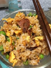 老干妈腊肠炒饭做法图解9)