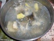 美味的苹果生鱼汤做法图解5)