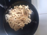 美味的清炒藕片做法图解4)